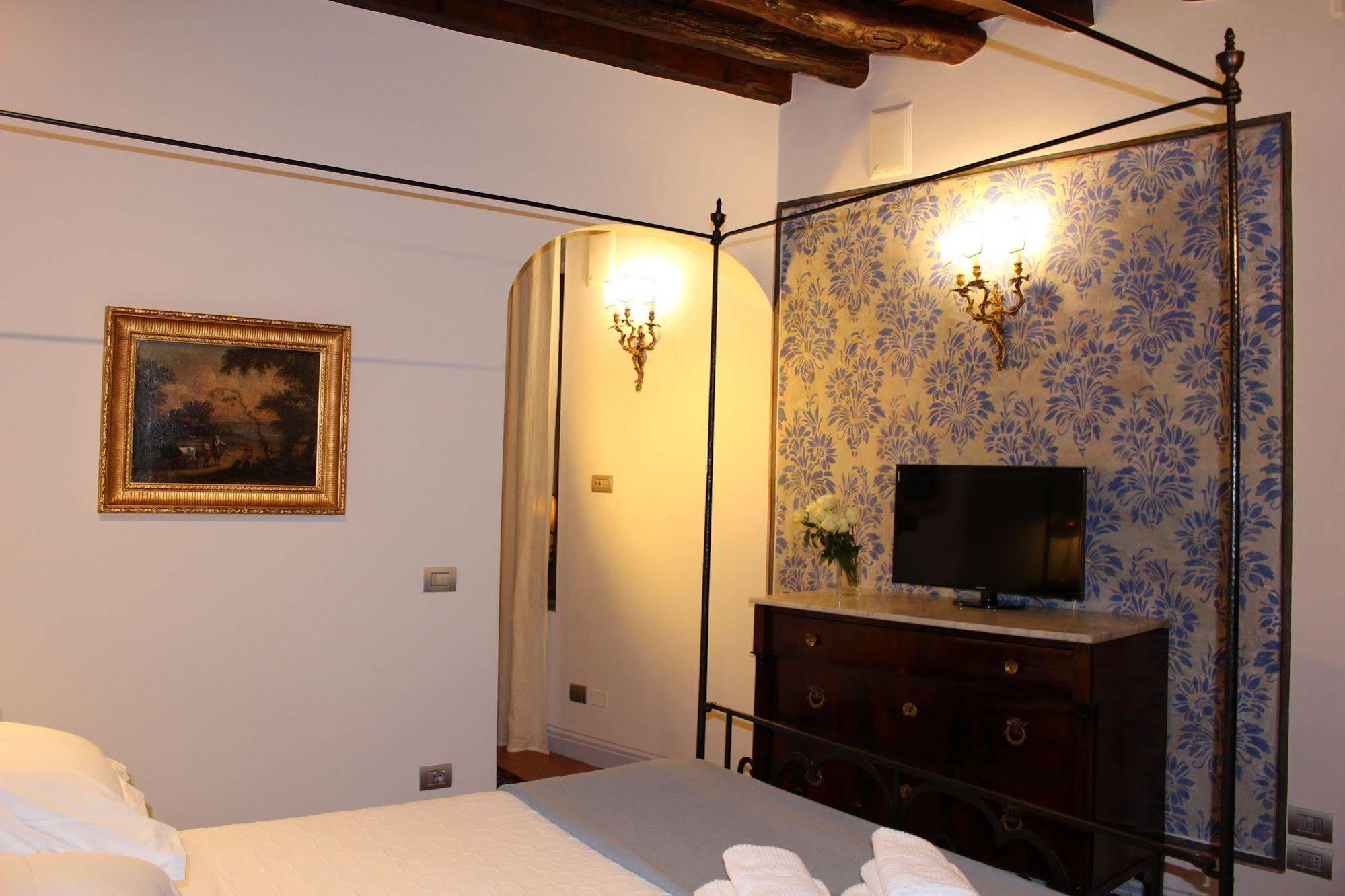 B & B Righi In Santa Croce Флоренция Экстерьер фото